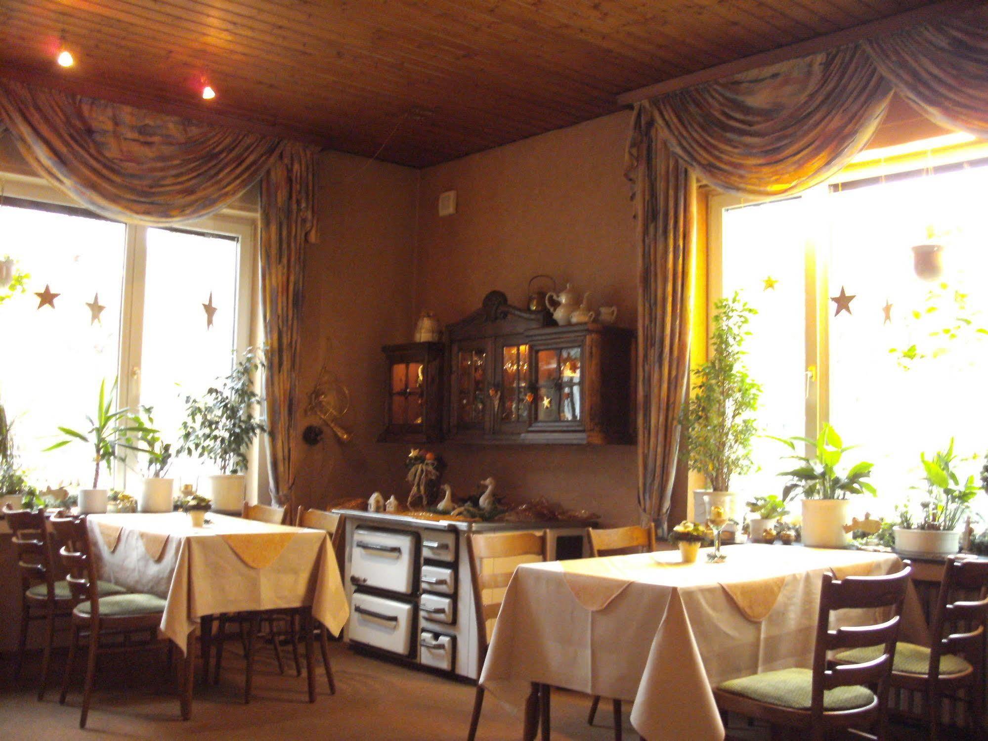 Hotel Zum Grunewald Dinslaken Buitenkant foto